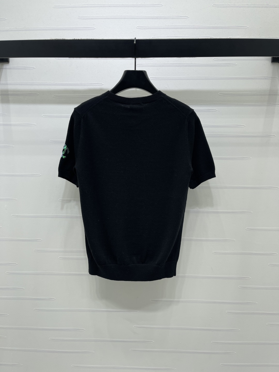 Women's short sleeves